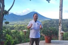 Ronny Sompie Kagum Dengan Semangat dan Komitmen Anak Muda di Kota Tomohon