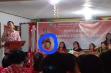 Bikin Malu Saja, Kehadiran Caleg PDIP Noldy Lengkong pada Penyerahan Beasiswa di SMP 3 Tomohon Tidak Diundang