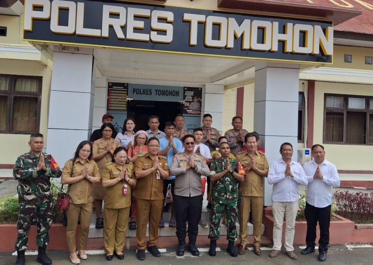 Kapolres Tomohon Pimpin Mediasi Perselisihan Antara Warga Pinaras dan Rambunan