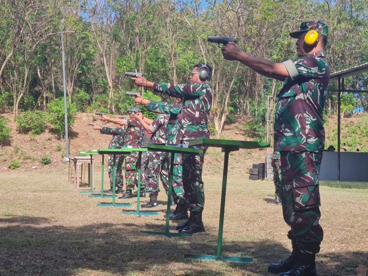 Tingkakan Kemampuan Personel, Lanud El Tari Gelar Latihan Menembak