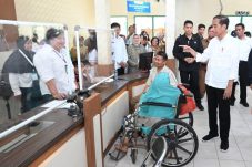 Presiden Jokowi Tinjau RSUD Mas Amsyar Kasongan Dan Soroti Keterbatasan Kamar BPJS, Rabu 26 Juni 2024 (foto setneg.go.id)