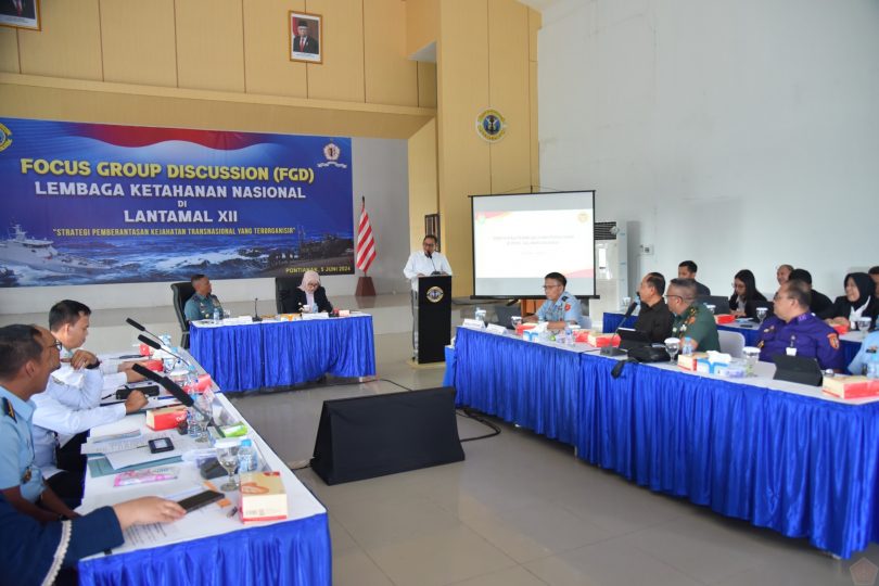 Bahas Kejahatan Transnasional Pada Kegiatan FGD Lemhanas RI di Lantamal XXI