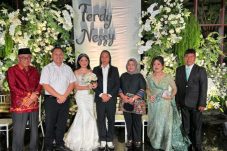 Hadiri Rerespsi Pernikahan Ferdy & Theresia, Ini Pesan Penatua Michael Mait Kepada Pengantin