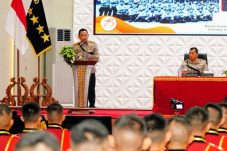 Kapolri Jenderal Pol Drs.Listyo Sigit Prabowo.Msi menutup Pendidikan Taruna Akademi Kepolisian (Akpol) Tk IV Angkatan ke-55 Batalyon Satya Dharma Tahun 2024