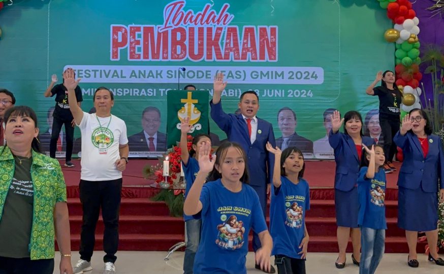 Ribuan Anak Padati Tomohon dalam Festival Anak GMIM 2024