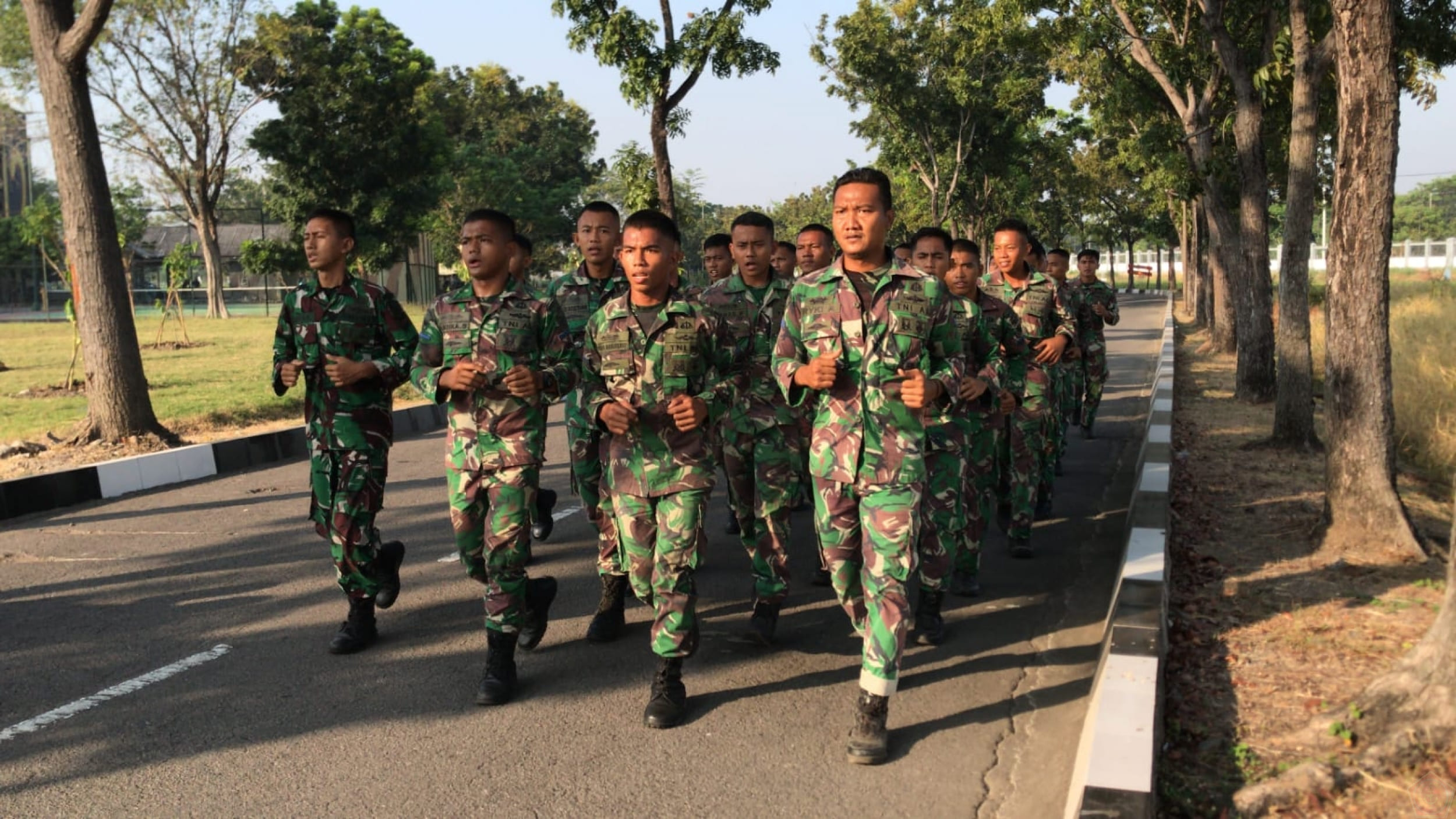 Ketahanan fisik lomba Halang Rintang di Lapangan Halang Rintang Kesatrian Marinir R. Suhadi Gedangan, Sidoarjo, Jawa Timur, (29/07/2024)