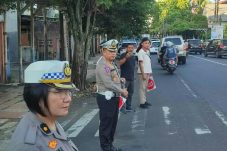 Anggota Polri yang ada di Polda Sulut melaksanakan tugas menjadi rawan macet dan padat lalu lintas, di sekitar Kota Manado, Kamis (18/7/2024)