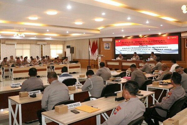 Polda Sulawesi Utara melaksanakan Gelar Pembinaan dan Operasional Triwulan II Tahun 2024, yang digelar di aula Tribrata Polda Sulut, (29/7/2024)