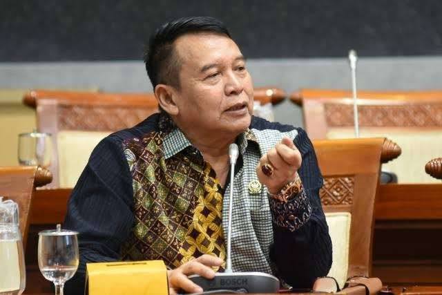 Komisi I DPR RI memberikan dukungan penuh kepada PT PAL dalam memproduksi alutsista di matra laut, selasa 2 juli 2024 (foto dpr.go.id)