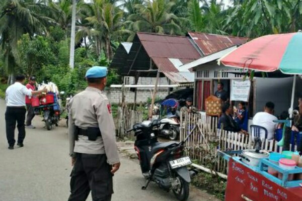 Pengamanan kegiatan masyarakat yaitu pengucapan syukur, Desa Paret Timur dan Desa Paret Induk Kecamatan Kotabunan pada (4/8/2024)