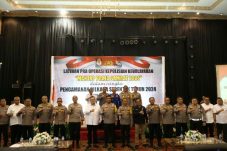 Kegiatan ini digelar di Manado Convention Center (MCC), 7-9 Agustus 2024, dibuka oleh Kapolda Sulut Irjen Pol Yudhiawan, dan dihadiri oleh Wakapolda Brigjen Pol Bahagia Dachi, para PJU Polda, dan 728 personel dari Perwakilan Satker di Polda Sulut. (7/8/24)