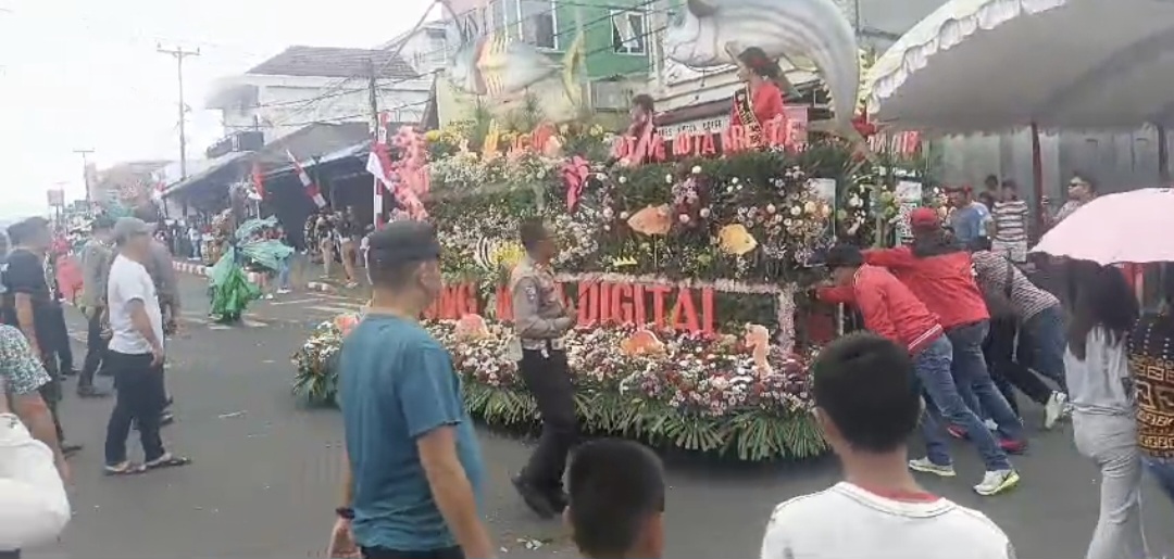 Bikin Malu! Float Kota Bitung Mogok di Parade TOF, Panitia Panik Hadapi Insiden Mengecewakan