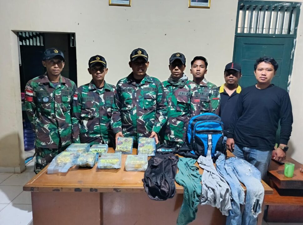 Penyelundupan narkoba jenis sabu dengan total berat 8 kilogram yang dikemas dalam 8 paket kemasan teh di wilayah Sei Tekam, Kabupaten Sintang, Provinsi Kalimantan Barat, pada Minggu (11/8/2024)