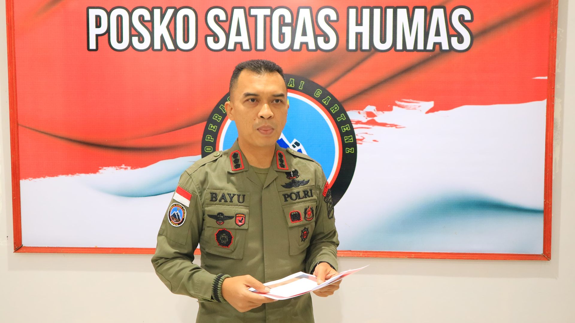 Kasatgas Humas Ops Damai Cartenz-2024, Kombes Pol. Dr. Bayu Suseno, S.H., S.I.K., M.M., M.H., dalam keteranganya mengatakan bahwa Pilot asing dibunuh oleh KKB di Distrik Alama, Kabupaten Mimika, (5/8/24)