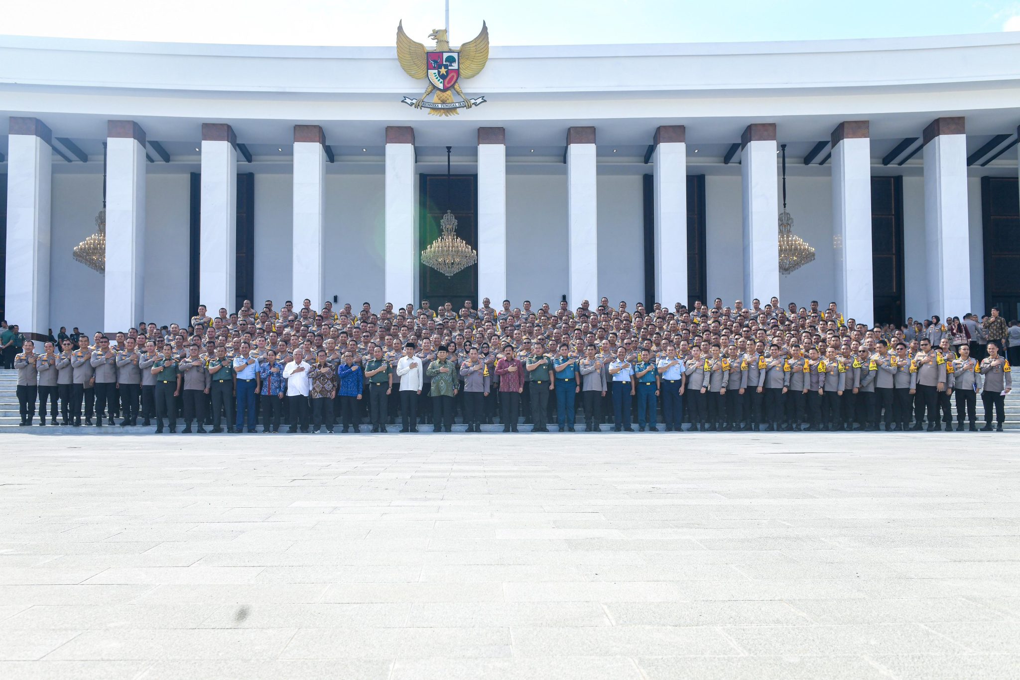 Presiden dan Pejabat Kotama TNI-Polri di Istana Negara, IKN, Kalimantan Timur, Kamis (12/09/2024)