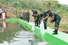 Peresmian Parit Irigasi Ketahanan Pangan di Desa Mekarsakti, Kecamatan Ciemas, Kabupaten Sukabumi, pada Senin (23/9/2024)