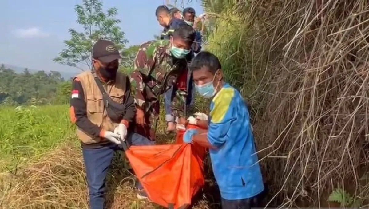 Jasad pria tanpa busana ditemukan oleh seorang petani, saat ini masih diselidiki, Senin (2/9/2024)