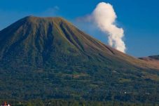 Waspada! Aktivitas Gunung Lokon di Tomohon Meningkat ke Level III (Siaga)