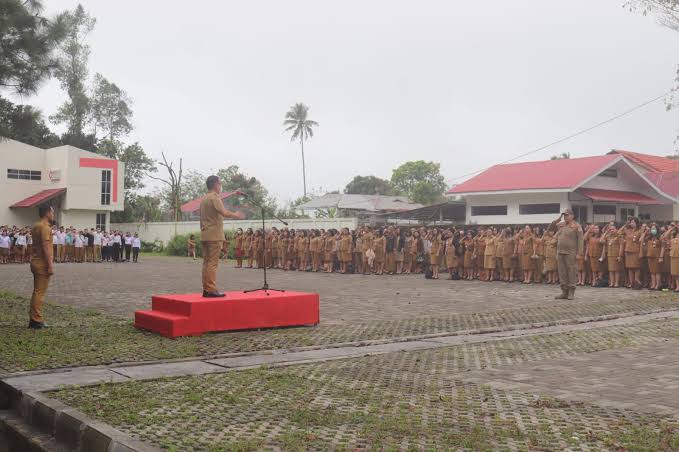 Tokoh Masyarakat Tomohon Desak Bawaslu dan Pemkot Tegakkan Netralitas ASN dalam Pilkada 2024