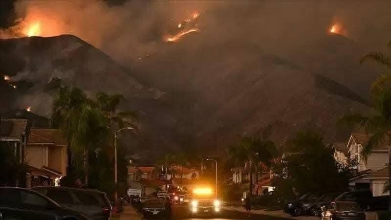 Maling Berkedok Petugas Damkar Beraksi di Tengah Kebakaran Hebat Los Angeles