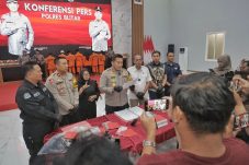 Polres Blitar Tangkap Buruh Kandang Ayam yang Bobol Rumah dan Toko di Selopuro