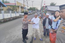 Polres Tomohon Berbagi Takjil, Wujud Kepedulian di Bulan Ramadan