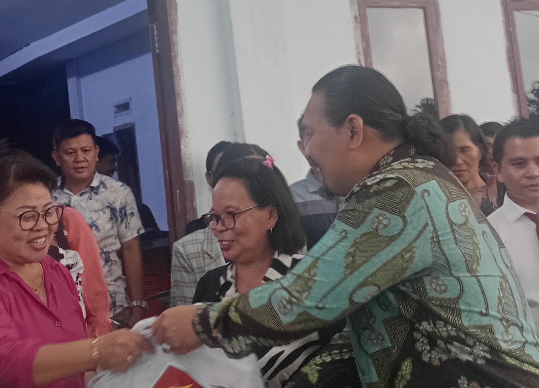 MDT Sentuh Langowan: Politisi Gerindra Bantu Warga di Kampung Halaman Ibunda Presiden Prabowo