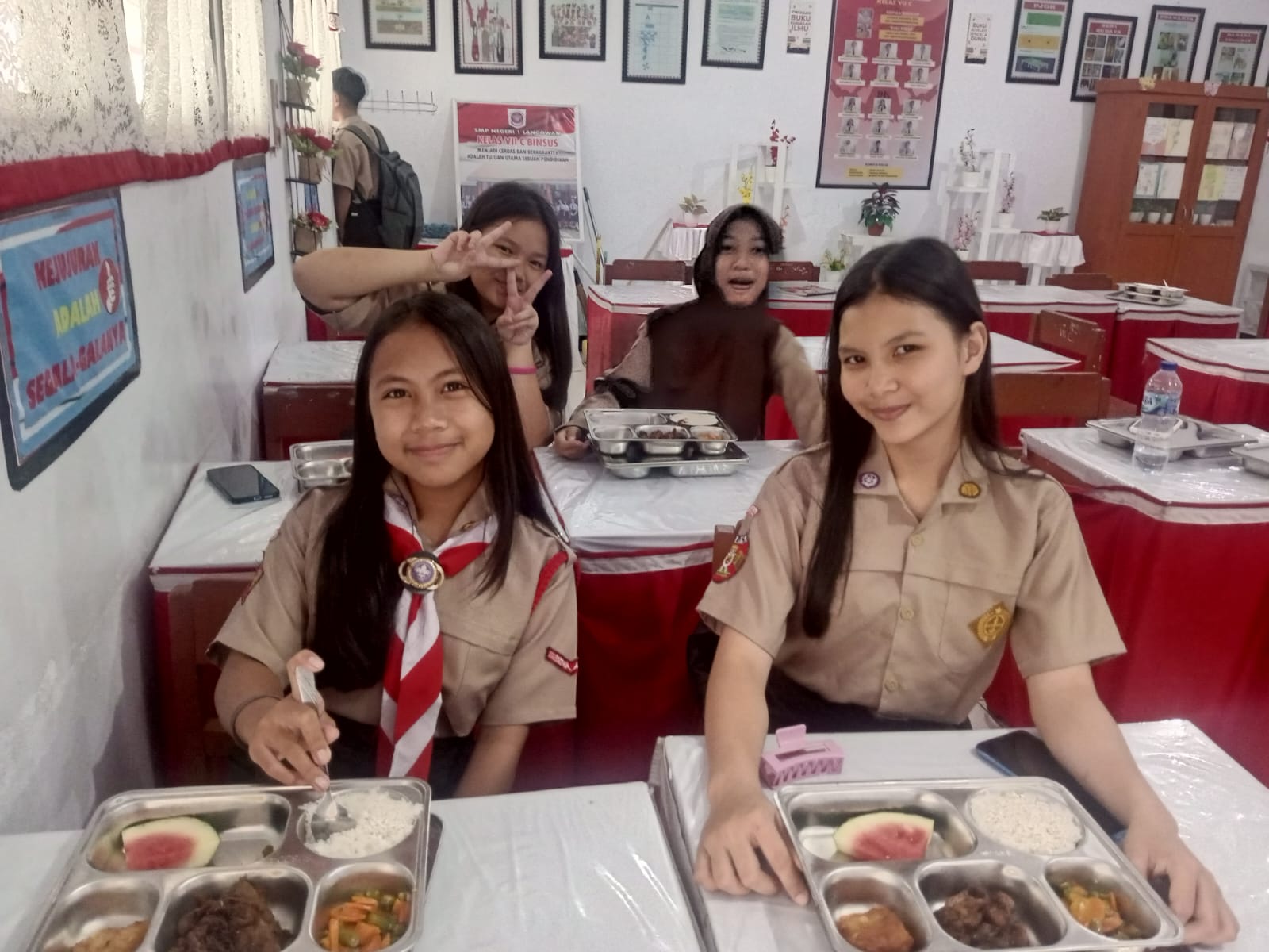 Program Gizi Nasional Sasar Ribuan Pelajar Langowan