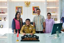 Silaturahmi Hangat Gubernur Yulius dan Letjen (Purn) Denny Tuejeh, Politik Dingin Cair