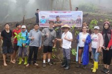 Senator SBANL Tanam Ribuan Bibit di Lereng Lokon: DPD RI Dorong Ketahanan Pangan dan Kelestarian Lingkungan