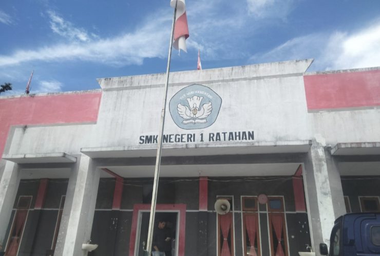 Orang Tua Siswa SMK Ratahan 'Meledak', Pertanyakan Dana Keberangkatan ke Taiwan
