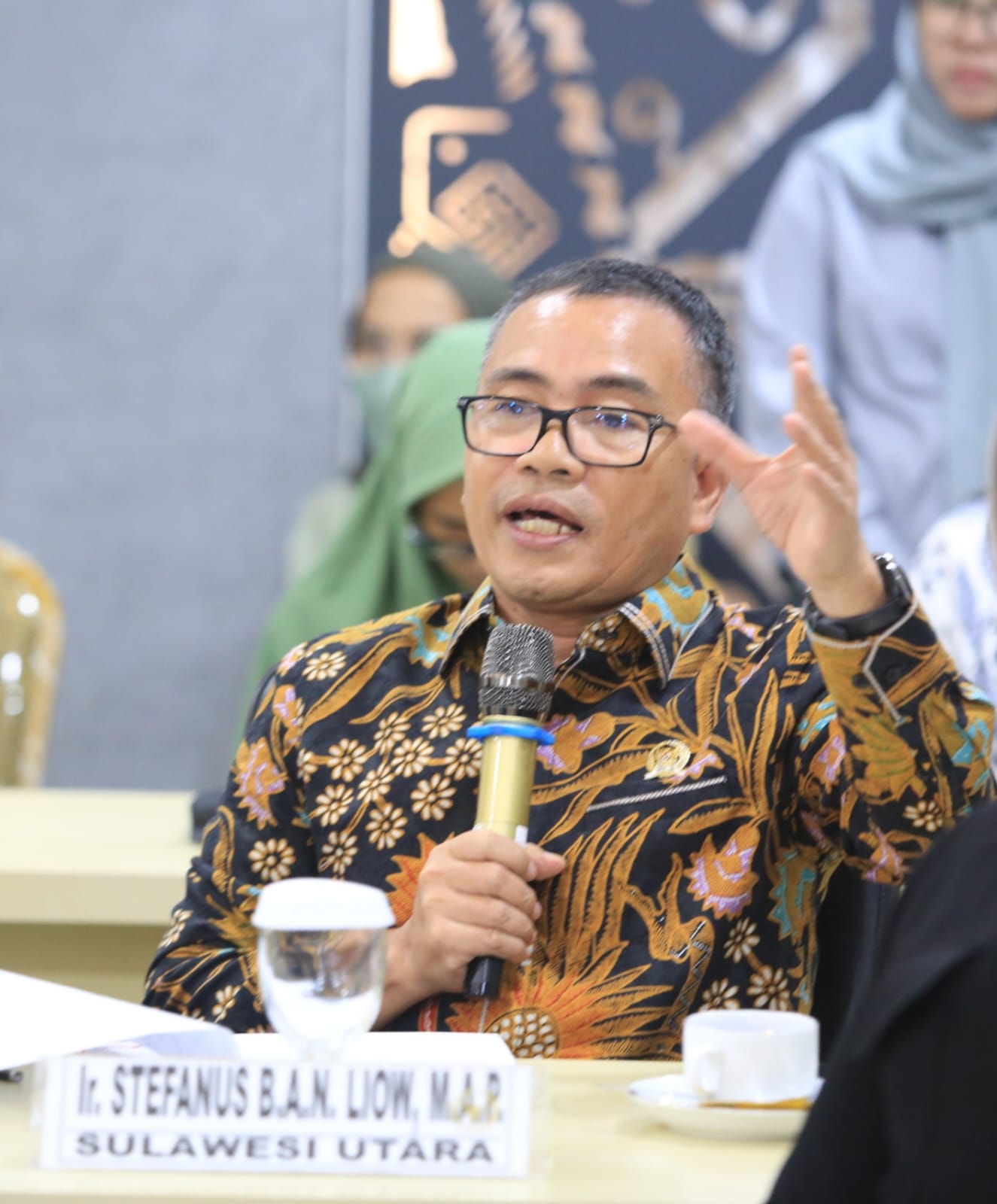 Senator Stefanus Liow Desak Kemenhub Tuntaskan Investigasi KM Barcelona V dan Perbaiki Konektivitas Sulut