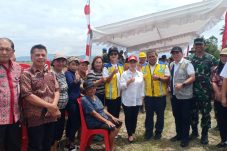 Wabup Vanda Sarundajang Dorong Petani Touliang Tanam Padi Demi Ketahanan Pangan Minahasa