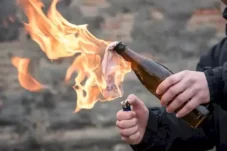Dua Pelajar SMK Tondano Diamankan Polisi, Diduga Bawa Bom Molotov