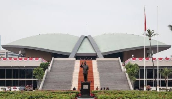 DPR Tegaskan Pilpres Tetap Dipilih Rakyat, Isu Pemilihan Lewat MPR Dibantah Keras