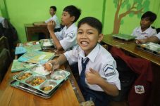 MBG Libatkan BUMDes untuk Menggerakkan Rantai Pangan Nasional