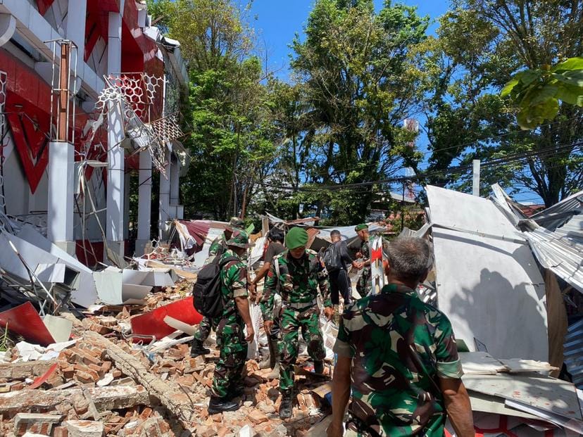 Kodam XIII/Merdeka Gerak Cepat Bantu Warga Terdampak Gempa M 7,6 di Sulut