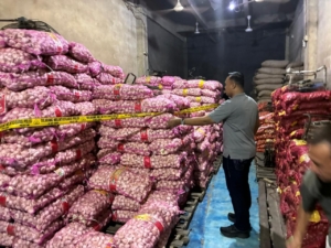 Bareskrim Sikat Penyelundupan 23 Ton Bawang dan Cabai di Pontianak