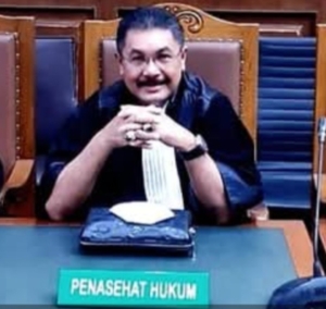 Mengenal Lebih Dekat Dr. Santrawan Paparang, Pengacara yang Pasang Badan di Kasus Dugaan Pelarangan Doa di Minahasa