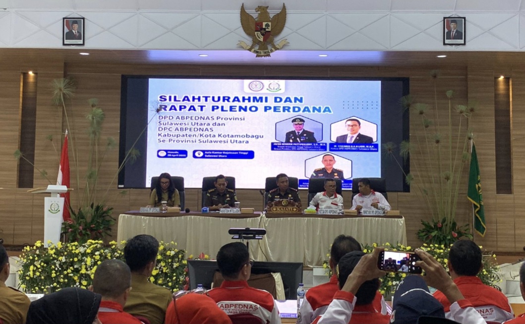 Kejati Sulut Pattipeilohy dan Senator Stefa Silaturahmi Bersama DPD/DPC ABPEDNAS Sulut
