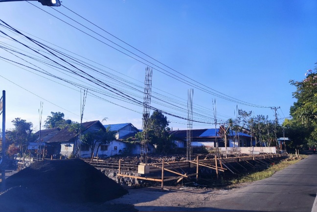 Astaga! Gerai Koperasi Merah Putih di Tondano Utara Diduga Berdiri di Atas Jalan Tanpa Izin