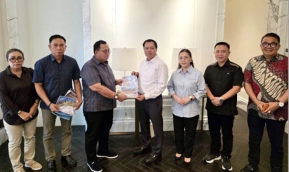 Tanah Kelahiran Ibunda Prabowo, Minahasa Jemput Dukungan DPR RI untuk Renovasi Stadion Maesa