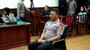 Beda Nasib Penegakan Hukum: Kompol Cosmas Tak Sengaja Lindas Ojol Langsung Dipecat, Penembakan Warga Basaan oleh Brimob Polda Sulut Justru SP3