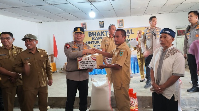 Kapolda Sulut Salurkan Bantuan untuk Korban Bencana di Bolmong, 181 KK Terima Paket Sembako
