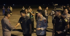 Kapolri Tiba di Manado, Disambut Langsung Gubernur Yulius Selvanus dan Forkopimda Sulut
