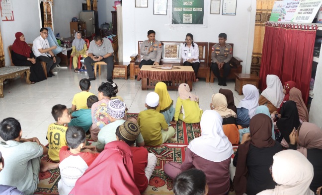 Sambut Hari Bhayangkara ke-80, Polresta Manado Gelar Bakti Sosial di Empat Panti Asuhan