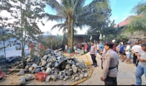Gudang Ban Bekas di Mapanget Ludes Terbakar, Dugaan Penyebabnya Bikin Kaget