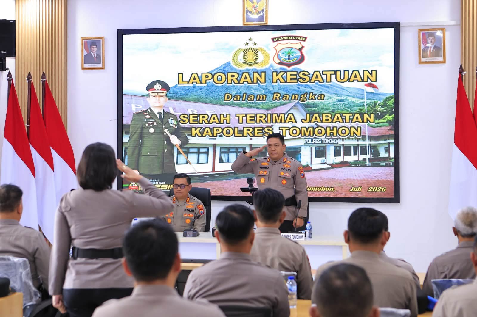 Kapolres Baru Terima Laporan Kesatuan, Tongkat Komando Polres Tomohon Resmi Beralih