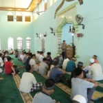 Jumat Keliling, Kapolres Kotamobagu AKBP Abdul Kholik Salat Jumat di Masjid Darussalam Motoboi Kecil