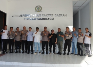 Kapolres AKBP Abdul Kholik Datangi Kantor DPRD Kotamobagu, Ada Apa?